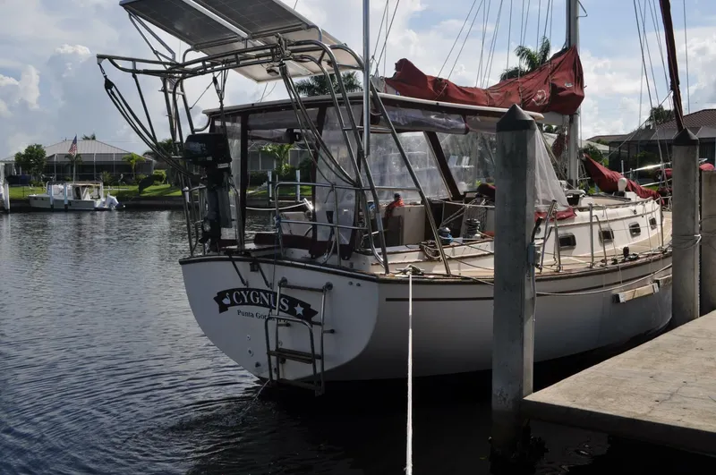 Slide: The Image of Island Packet 35 1989 - 4577077