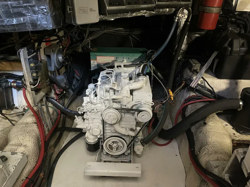 Slide: The Image of Chris-Craft Commander 422 1986 - 4577887