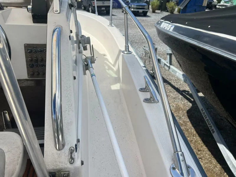 Slide: The Image of Grady-White Seafarer 226 1987 - 4577770