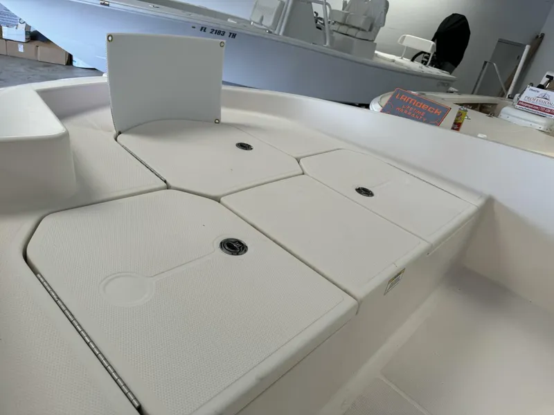 Slide: The Image of Bayliner Element 16 2018 - 4586594