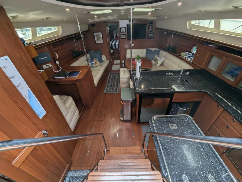 Slide: The Image of Hunter 50 Aft Cockpit 2011 - 4580837