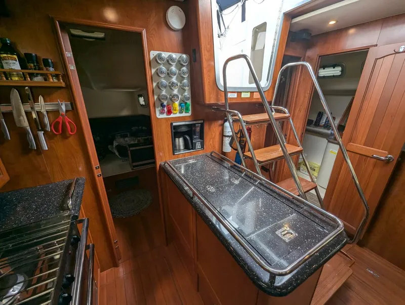 Slide: The Image of Hunter 50 Aft Cockpit 2011 - 4580846