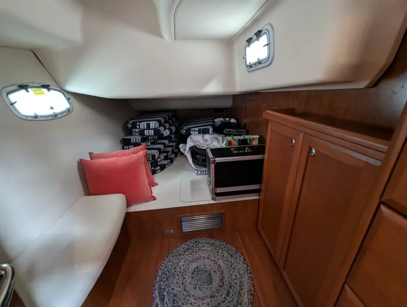 Slide: The Image of Hunter 50 Aft Cockpit 2011 - 4580850