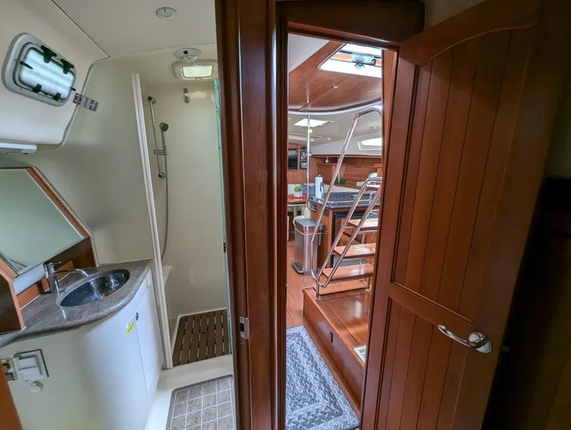 Slide: The Image of Hunter 50 Aft Cockpit 2011 - 4580867
