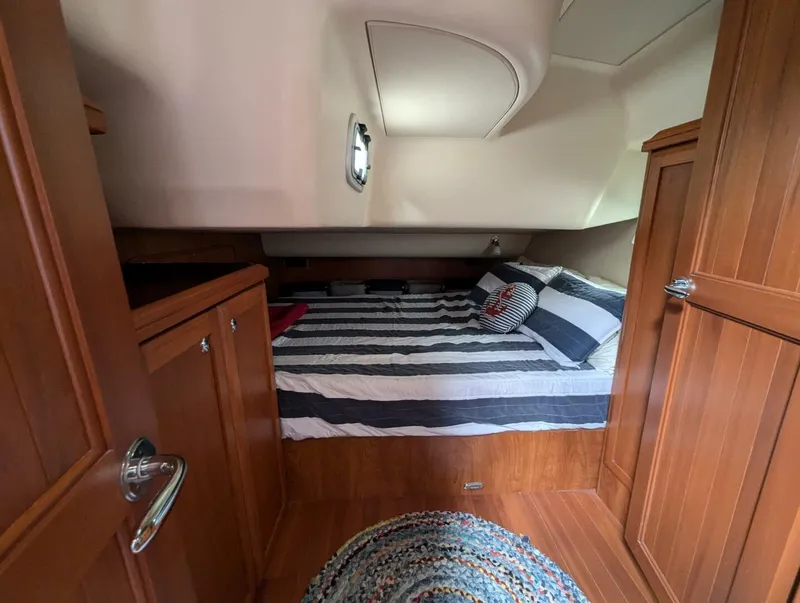 Slide: The Image of Hunter 50 Aft Cockpit 2011 - 4580871