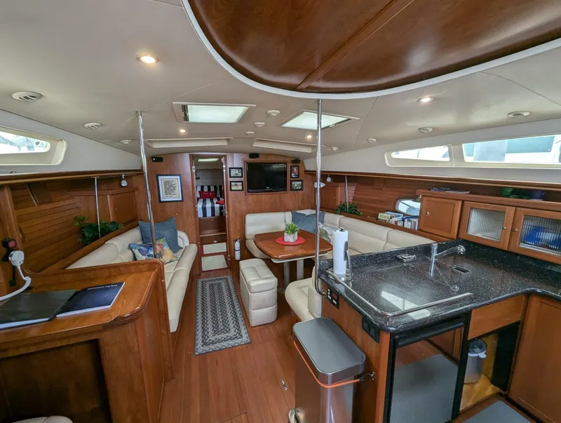 Slide: The Image of Hunter 50 Aft Cockpit 2011 - 4580883