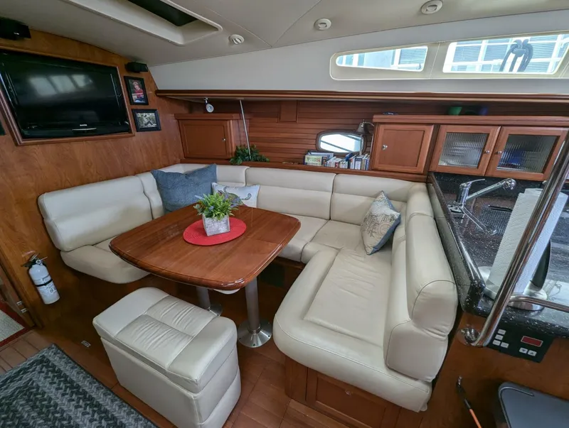 Slide: The Image of Hunter 50 Aft Cockpit 2011 - 4580887