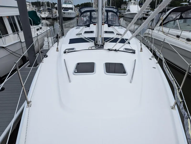 Slide: The Image of Hunter 50 Aft Cockpit 2011 - 4580904