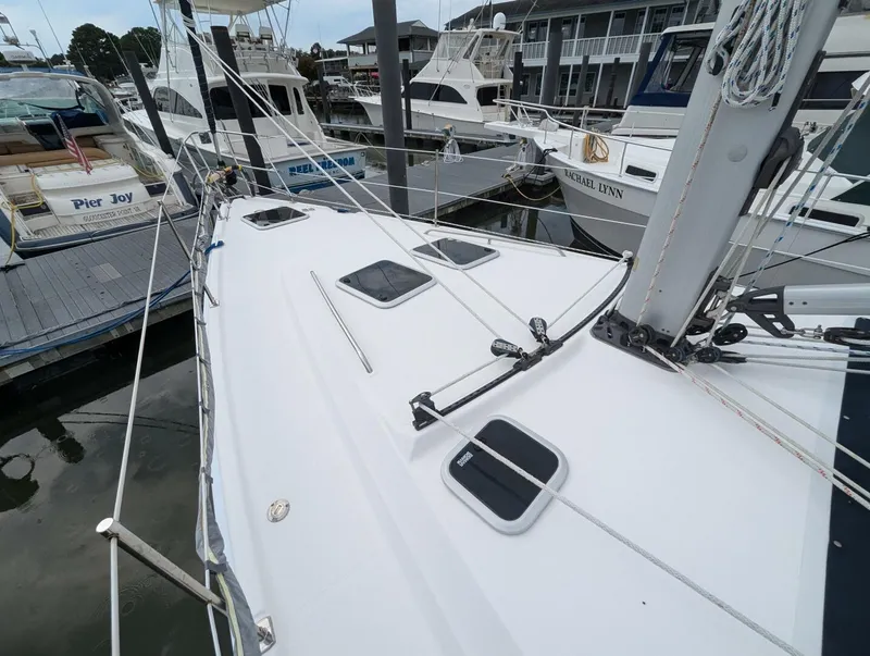 Slide: The Image of Hunter 50 Aft Cockpit 2011 - 4580905