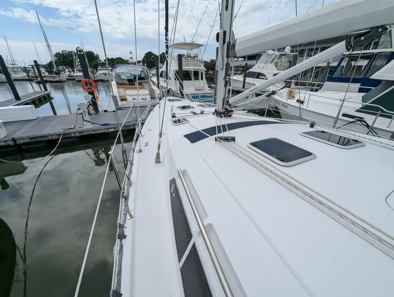 Slide: The Image of Hunter 50 Aft Cockpit 2011 - 4580908