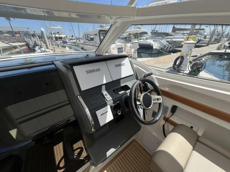 Slide: The Image of Nimbus W9 2024 - 4727309