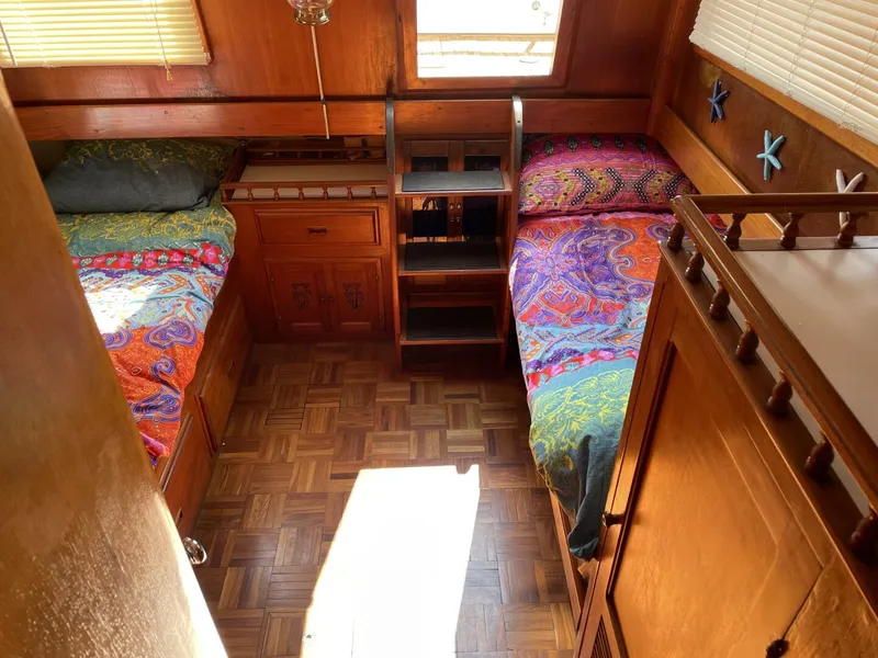 Slide: The Image of Marine Trader 34 1977 - 4592704