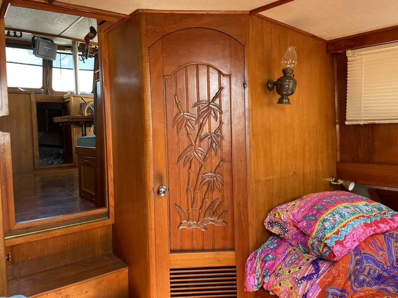 Slide: The Image of Marine Trader 34 1977 - 4592705