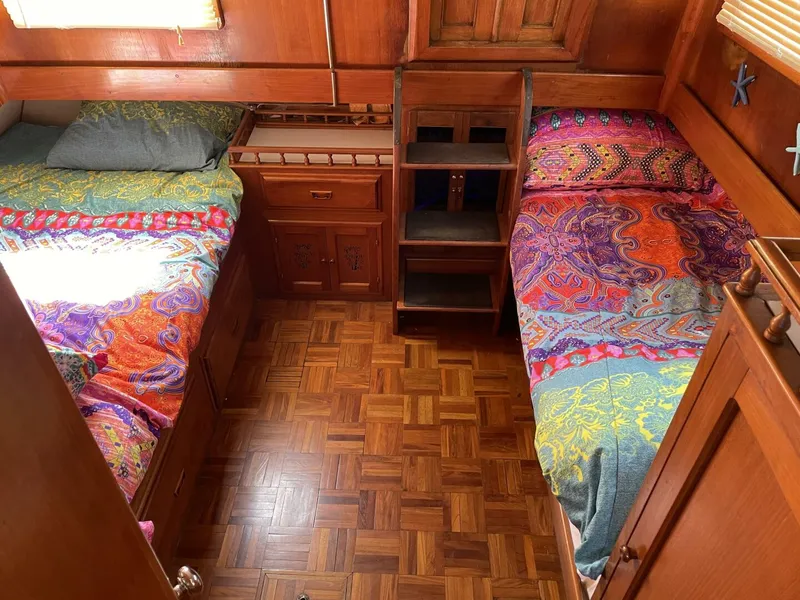 Slide: The Image of Marine Trader 34 1977 - 4592699