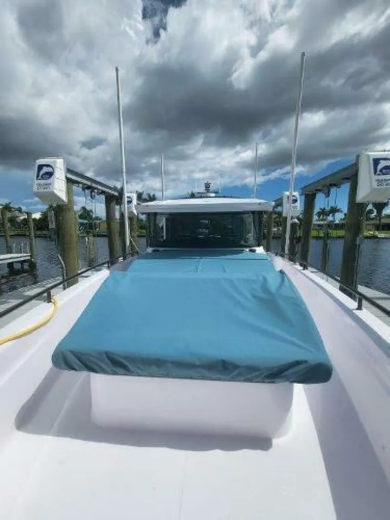 Slide: The Image of Axopar 37 XC CROSS CABIN 2024 - 4583477