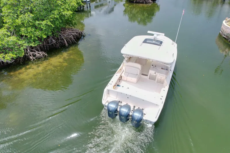 Slide: The Image of Grady-White 37 2017 - 4584874