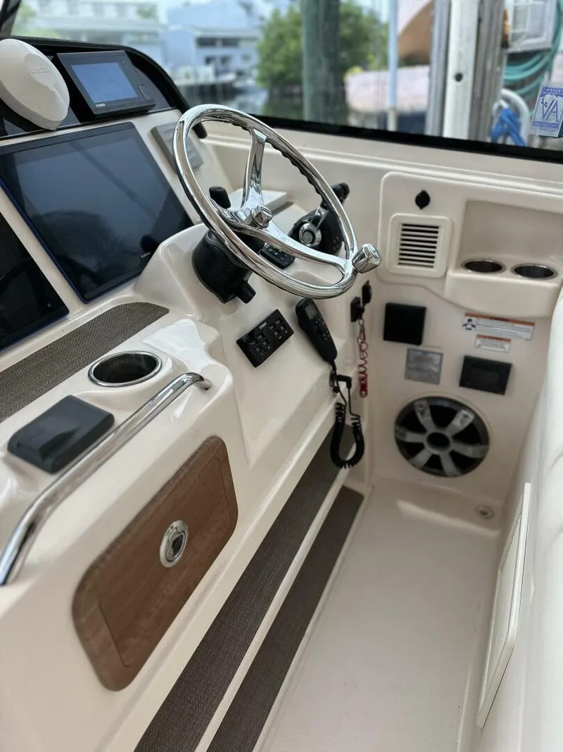 Slide: The Image of Grady-White 37 2017 - 4584991