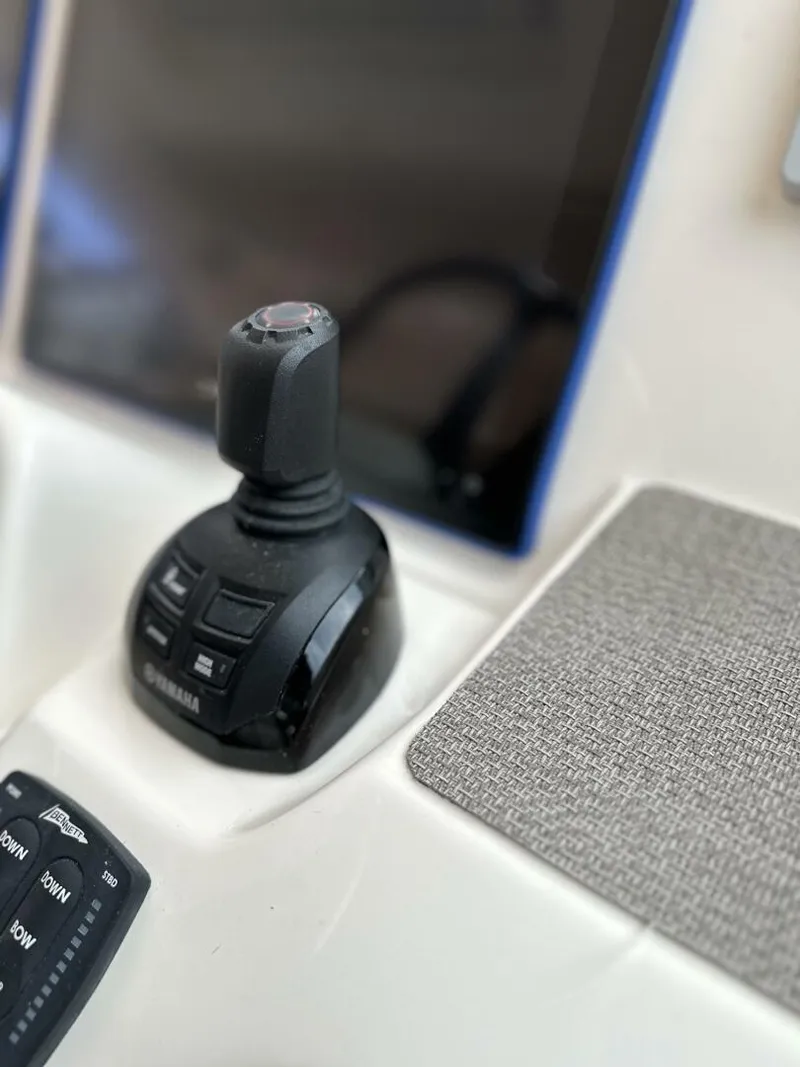 Slide: The Image of Grady-White 37 2017 - 4585002