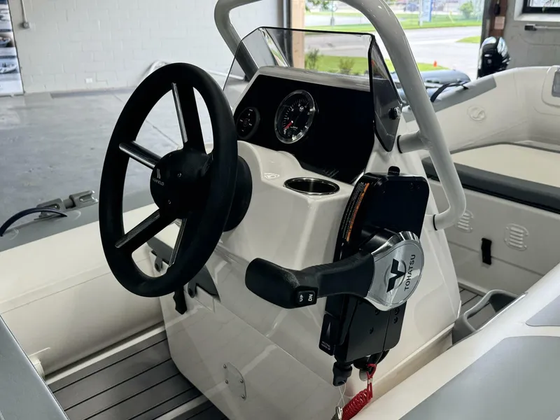 Slide: The Image of Highfield Classic 380 Grand Tour Console 2024 - 4585561