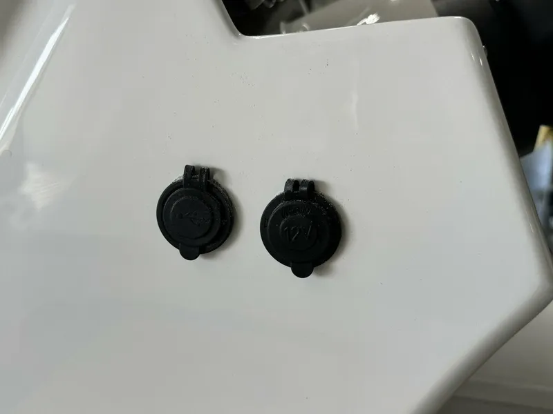 Slide: The Image of Highfield Classic 380 Grand Tour Console 2024 - 4585568