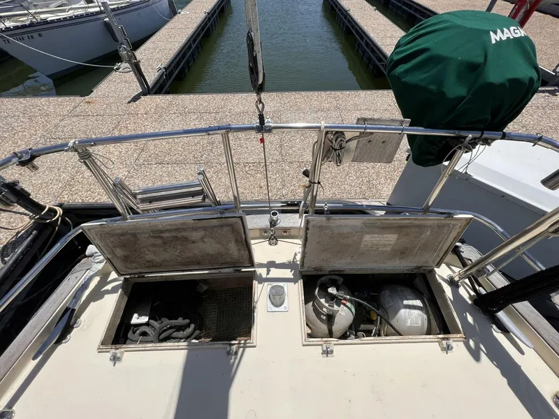 Slide: The Image of Whitby 42 1982 - 4586128