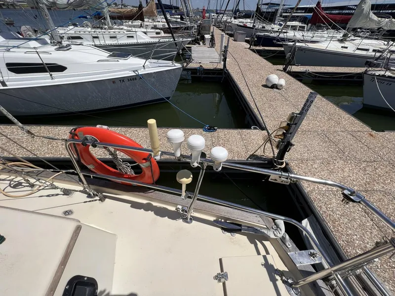 Slide: The Image of Whitby 42 1982 - 4586137