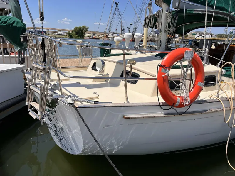 Slide: The Image of Whitby 42 1982 - 4586097