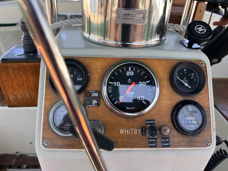 Slide: The Image of Whitby 42 1982 - 4586155