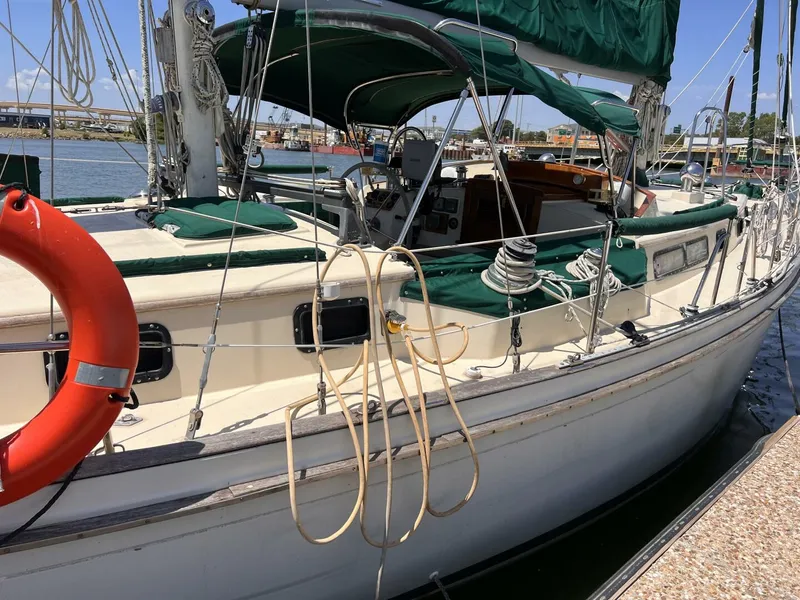 Slide: The Image of Whitby 42 1982 - 4586101