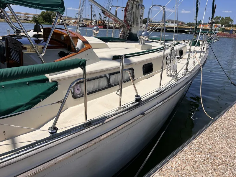 Slide: The Image of Whitby 42 1982 - 4586104