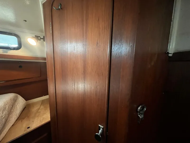 Slide: The Image of Whitby 42 1982 - 4586250