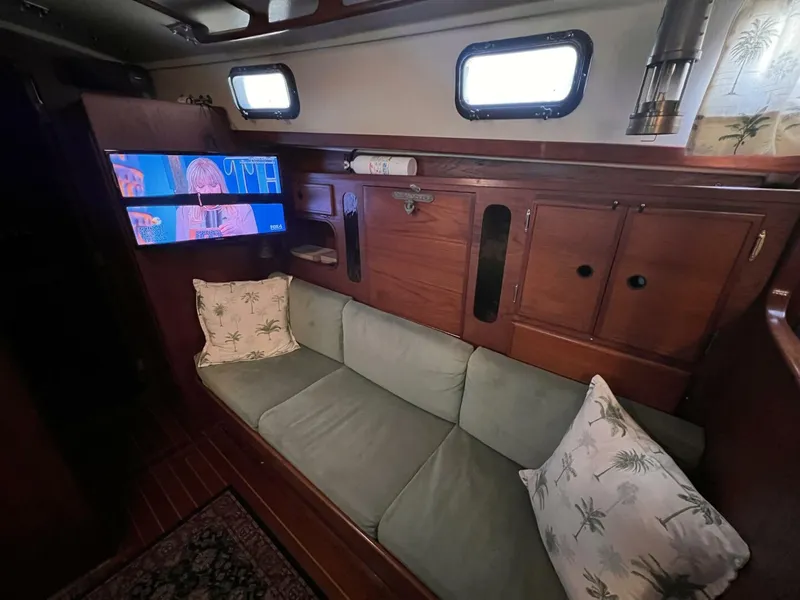 Slide: The Image of Whitby 42 1982 - 4586304