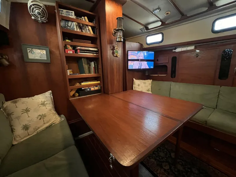 Slide: The Image of Whitby 42 1982 - 4586312