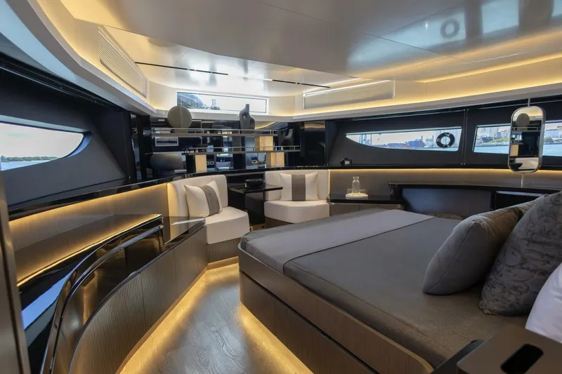 Slide: The Image of Pearl 72 2025 - 5894331