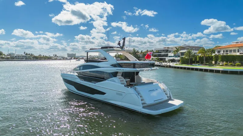 Slide: The Image of Pearl 72 2025 - 5892527