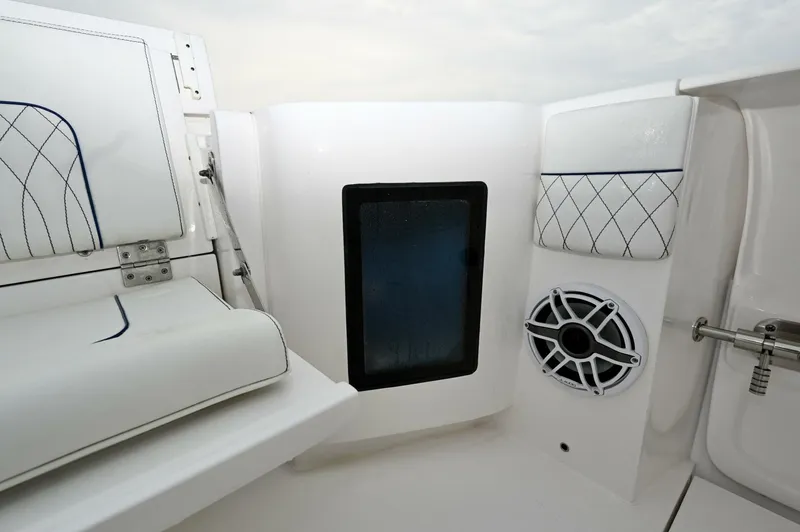 Slide: The Image of Intrepid 438 Evolution 2021 - 4590503