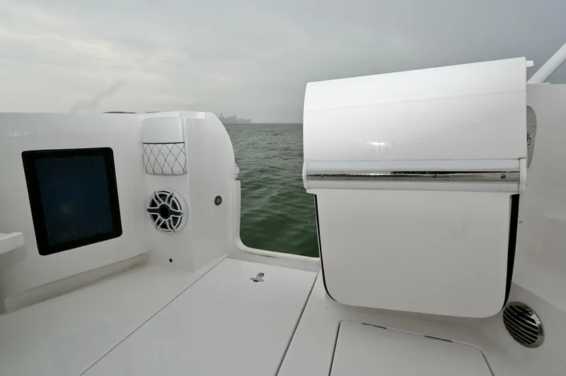 Slide: The Image of Intrepid 438 Evolution 2021 - 4590504