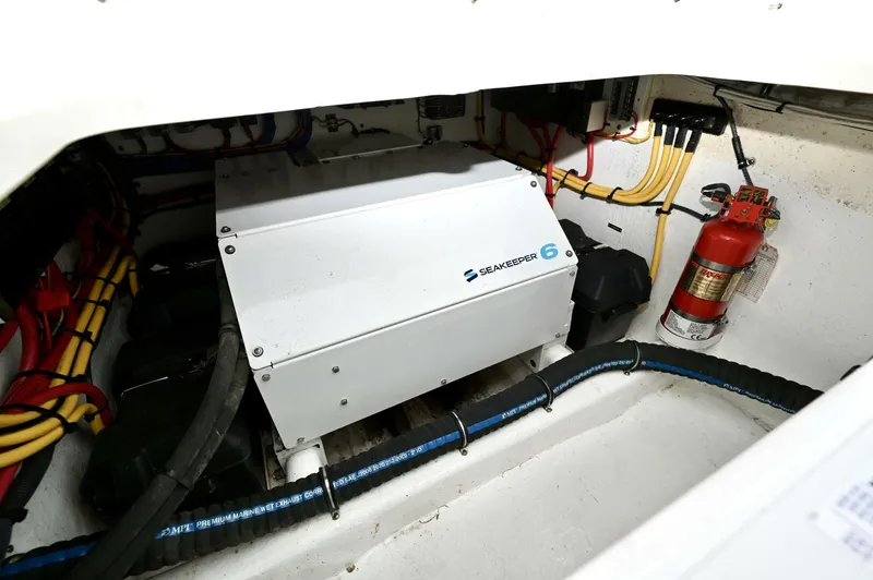 Slide: The Image of Intrepid 438 Evolution 2021 - 4590530