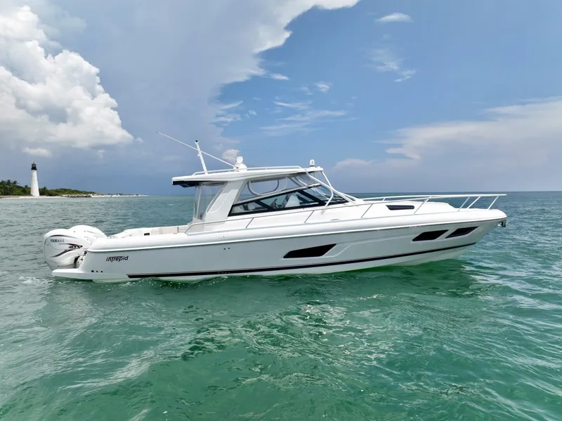 Slide: The Image of 43ft Intrepid 2021 - 4590497