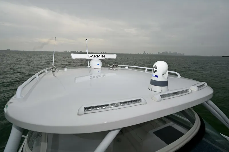 Slide: The Image of Intrepid 438 Evolution 2021 - 4590533