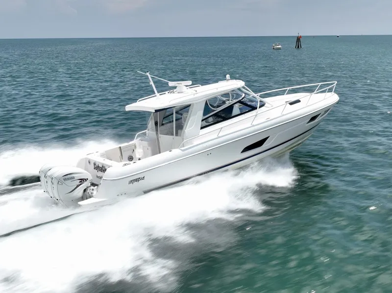 Slide: The Image of 43ft Intrepid 2021 - 4590535