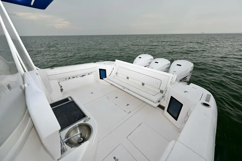 Slide: The Image of Intrepid 438 Evolution 2021 - 4590498