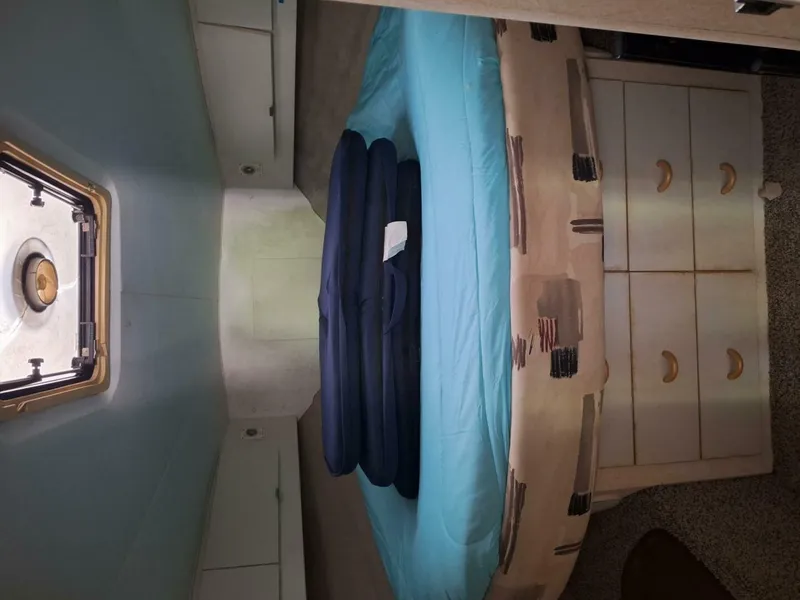 Slide: The Image of Silverton 34 Convertible 1992 - 4626219