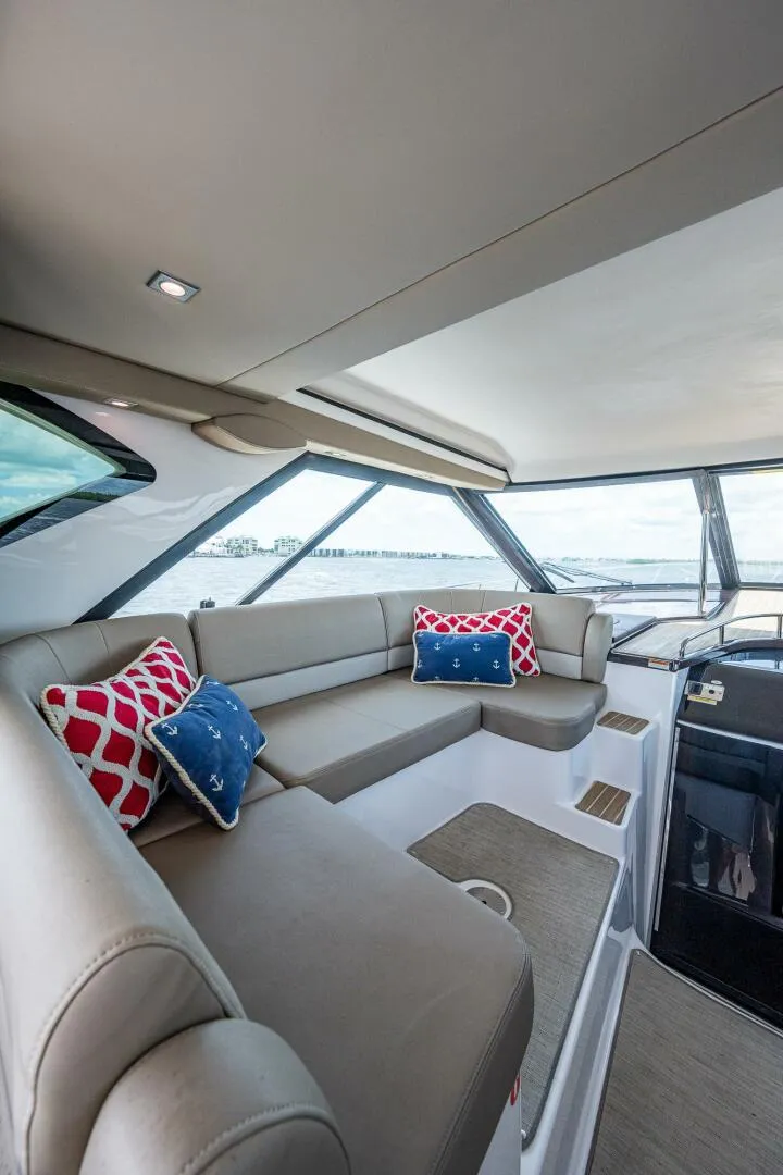 Slide: The Image of Regal 46 2015 - 4591793