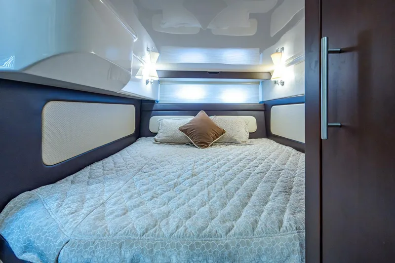 Slide: The Image of Regal 46 2015 - 4591825