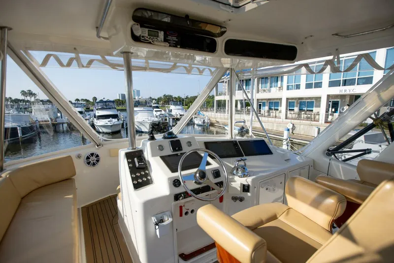 Slide: The Image of Ocean Yachts 42 Super Sport - Repowered 1991 - 4592094