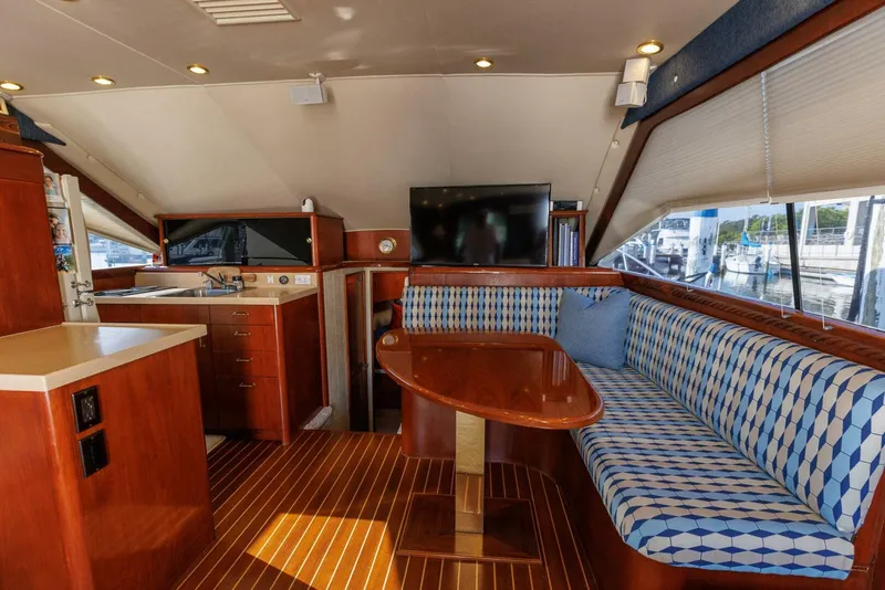 Slide: The Image of Ocean Yachts 42 Super Sport - Repowered 1991 - 4592144