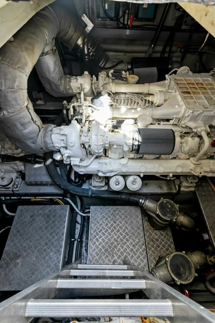 Slide: The Image of Sunseeker Predator 2001 - 4794814