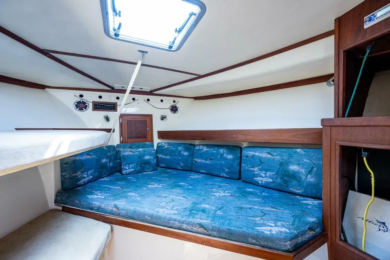 Slide: The Image of Albemarle 310 Express Fisherman 2004 - 4593798