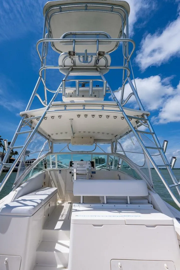 Slide: The Image of Albemarle 310 Express Fisherman 2004 - 4593808